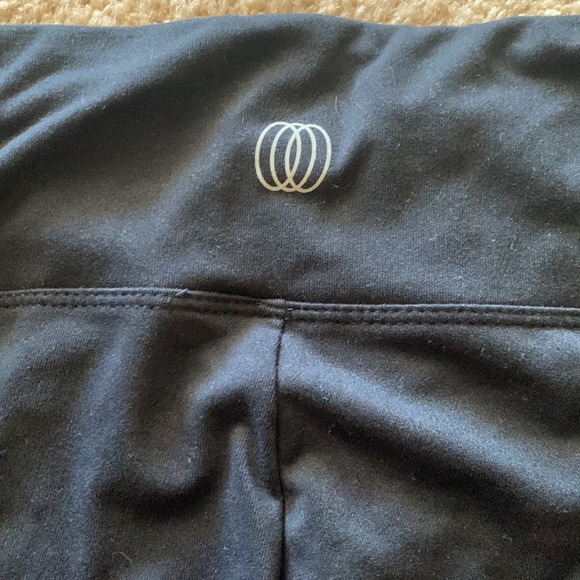 The Balance Collection Black Capris - Picture 3 of 4